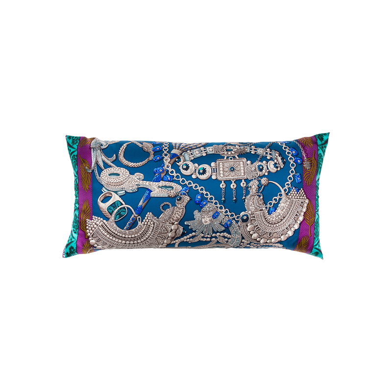 “Zénobie, Reine de Palmyre" Hermes Scarf Pillow - Tribute Goods