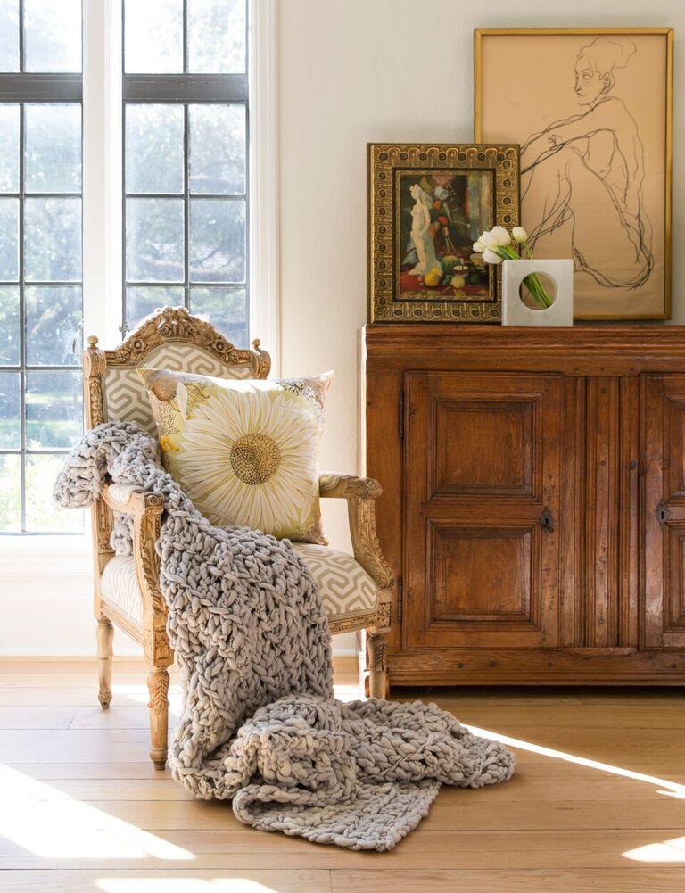 "Je T'aime Un Peu Beaucoup" Hermès Silk Scarf Pillow - Tribute Goods