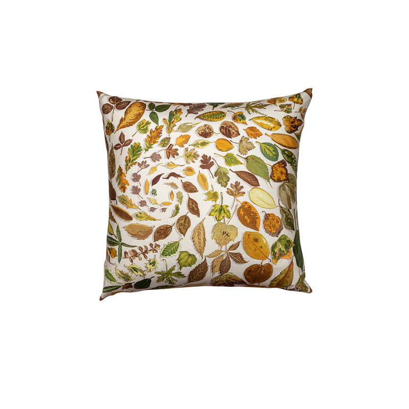 Tourbillons Hermès Silk Scarf Pillow – Tribute Goods Fine Linens