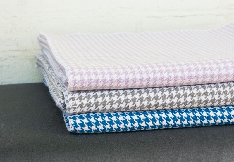 Lilac & White Houndstooth Cashmere Blanket